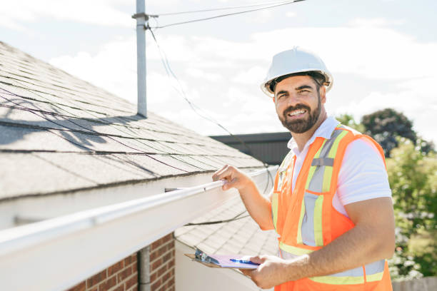 Best Roof Gutter Cleaning  in Liberty Triangle, FL